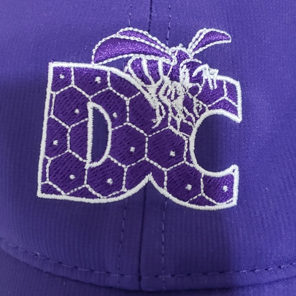 Nike Golf Purple DC Hornet Cap - Picture 2 of 8